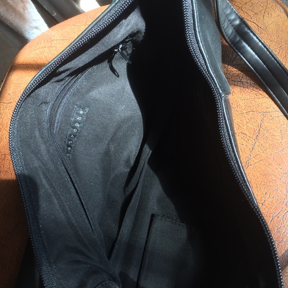 Apostrophe classic long baguette purse, black - Picture 8 of 9